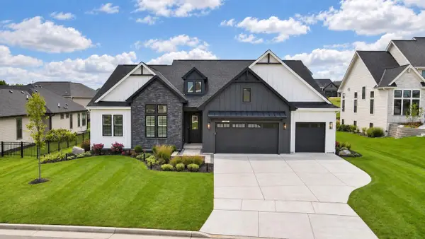 N57W20799 Dunbar COURT, Menomonee Falls, WI 53051