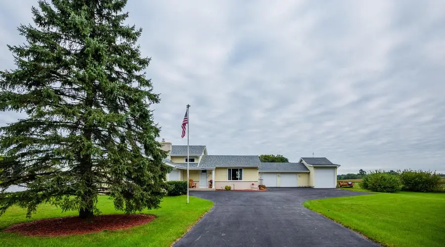 30126 Ketterhagen ROAD, Burlington, WI 53105 - #3