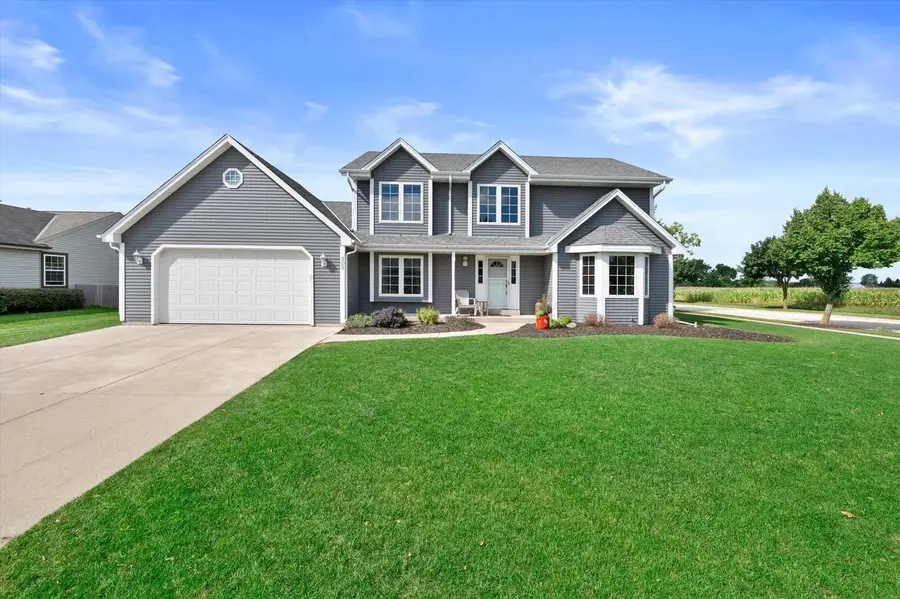 303 S Pheasant PLACE, Saukville, WI 53080 - #2