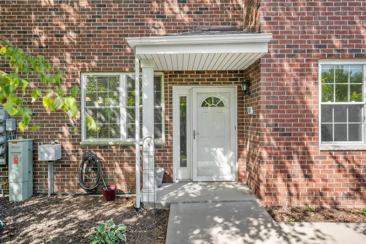 8485 S Ashbury LANE #101, Oak Creek, WI 53154 - #1