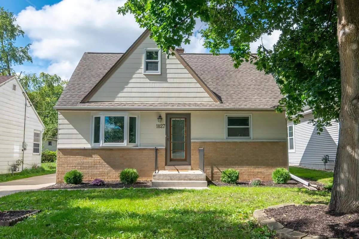 1827 N 117th STREET, Wauwatosa, WI 53226 - #1
