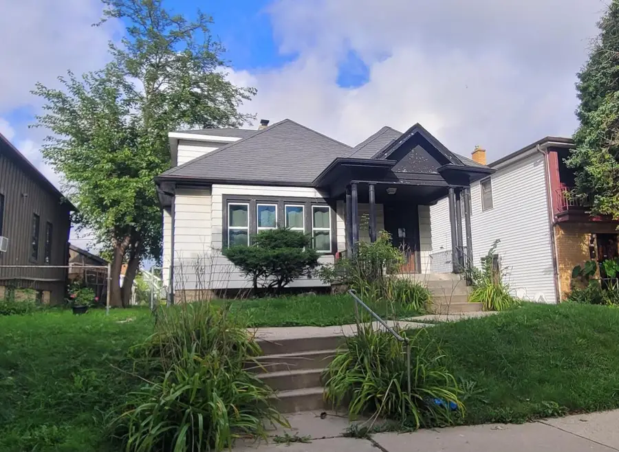 4343 N 17th STREET, Milwaukee, WI 53209 - #2