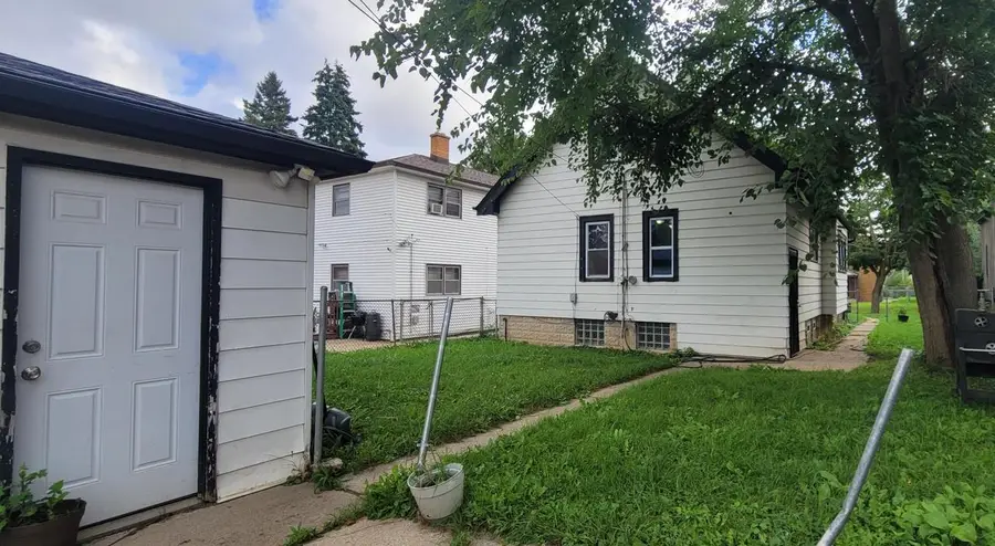 4343 N 17th STREET, Milwaukee, WI 53209 - #3