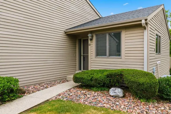 2962 Madison STREET #D, Waukesha, WI 53188