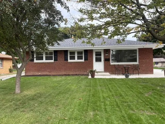 4428 S 63rd STREET, Greenfield, WI 53220 - #1