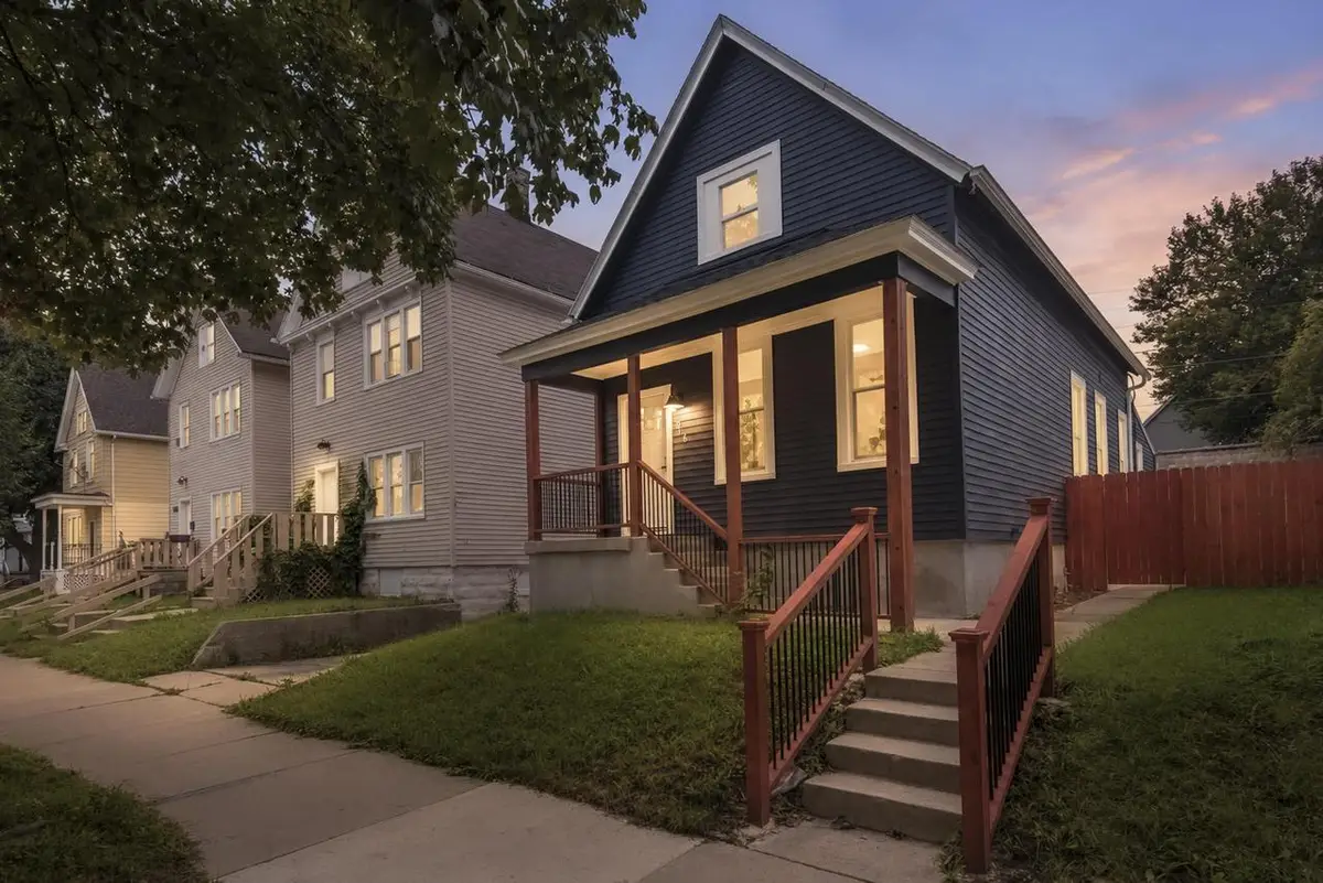 316 E Clarence STREET, Milwaukee, WI 53207 - #1