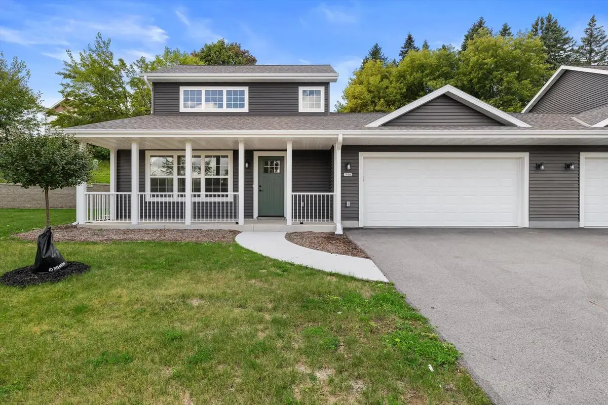 1904 River DRIVE, West Bend, WI 53090 - #1