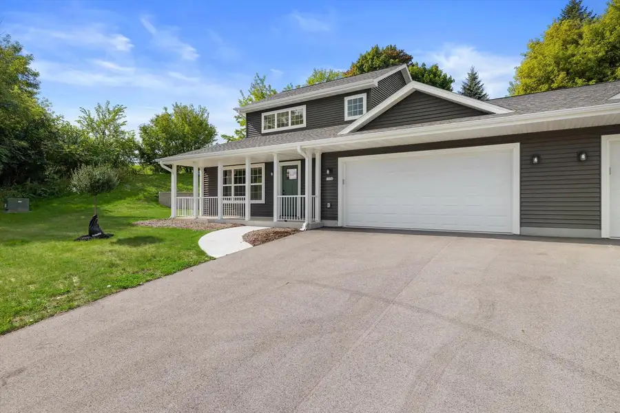1904 River DRIVE, West Bend, WI 53090 - #2