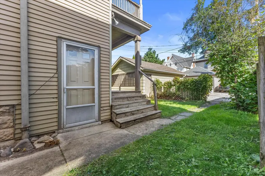 2912 N Maryland AVENUE, Milwaukee, WI 53211 - #3