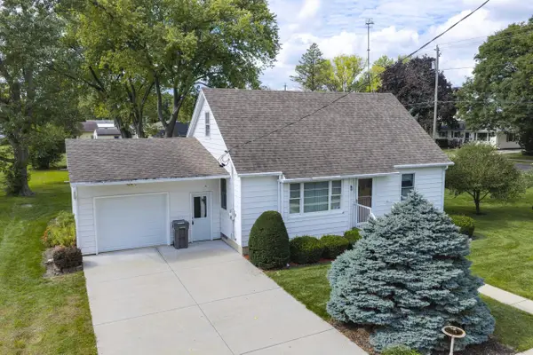 1502 River DRIVE, Watertown, WI 53094