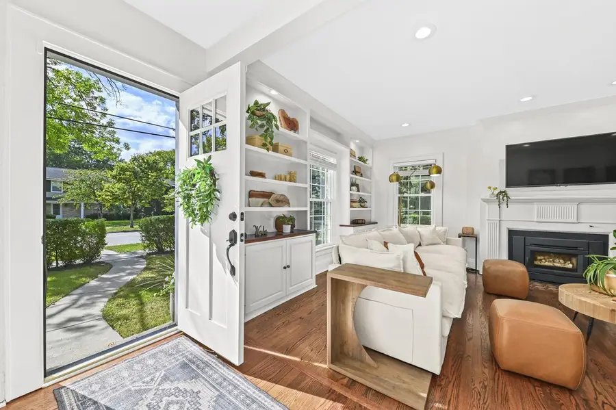 1946 Ludington AVENUE, Wauwatosa, WI 53226 - #2