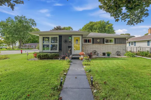 235 Marguerite COURT, Mayville, WI 53050