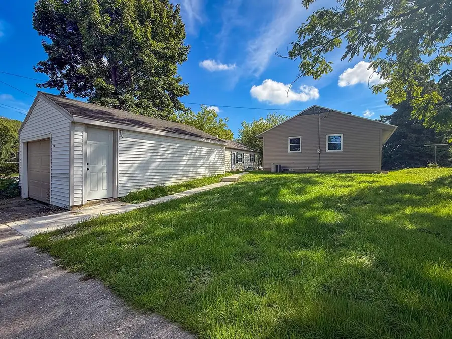 8208 W Keefe AVENUE, Milwaukee, WI 53222 - #3