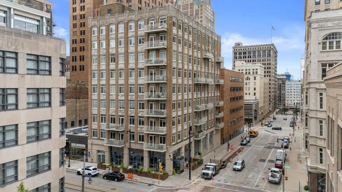 741 N Milwaukee STREET #302, Milwaukee, WI 53202 - #1
