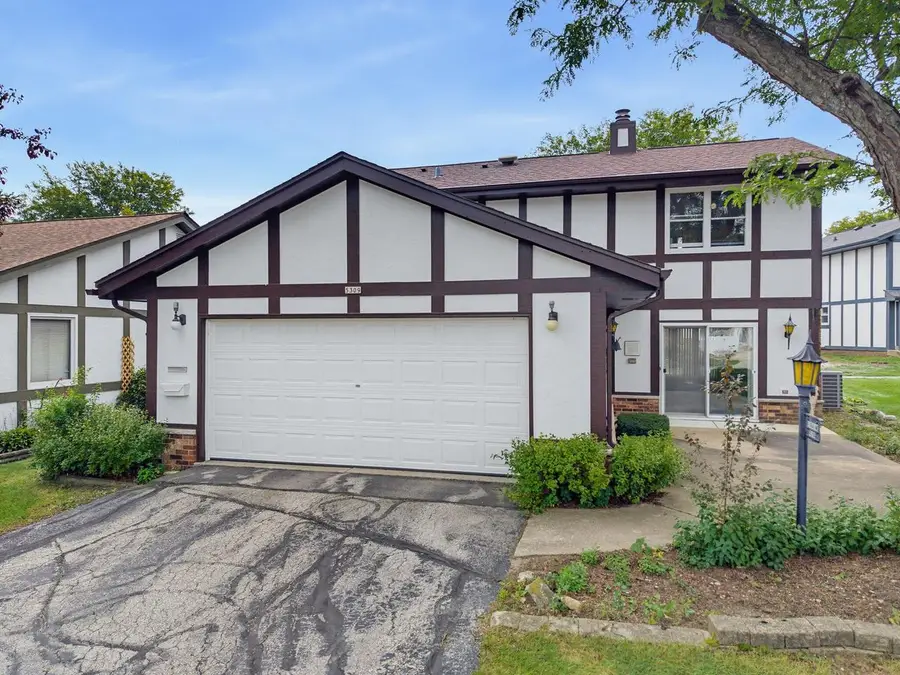 5309 Somerset LANE S, Greenfield, WI 53221 - #3