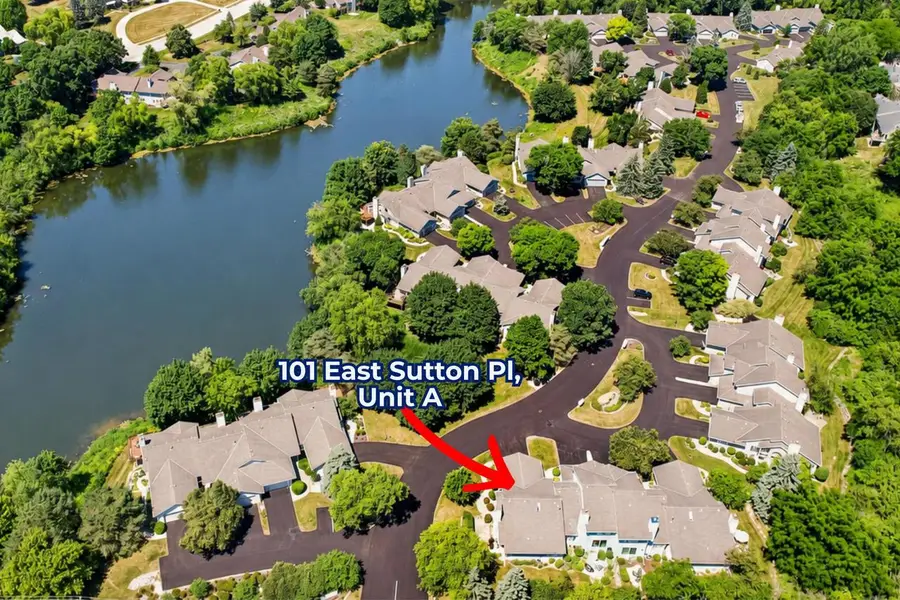 101 E Sutton PLACE #A, Waukesha, WI 53188 - #2