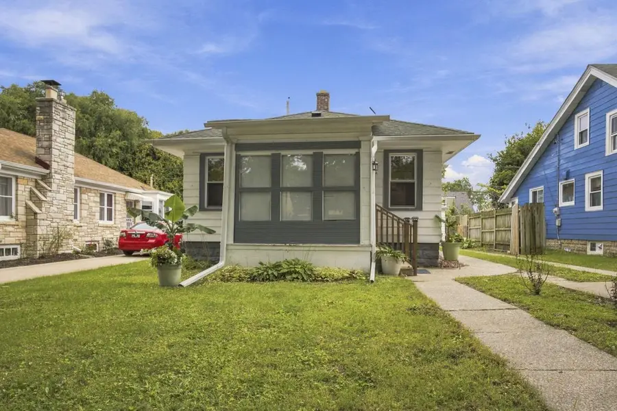 4044 N 40th STREET, Milwaukee, WI 53216 - #2