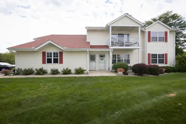 724 Wood River COURT #3, West Bend, WI 53095