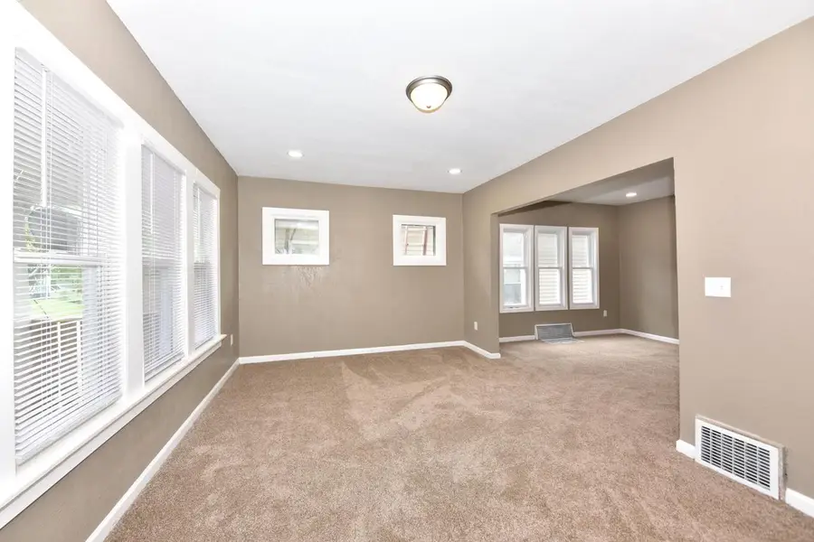 2543 N 37th STREET, Milwaukee, WI 53210 - #3