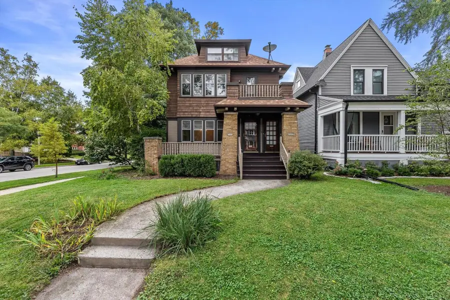 2000 E Kensington BOULEVARD #2002, Shorewood, WI 53211 - #3