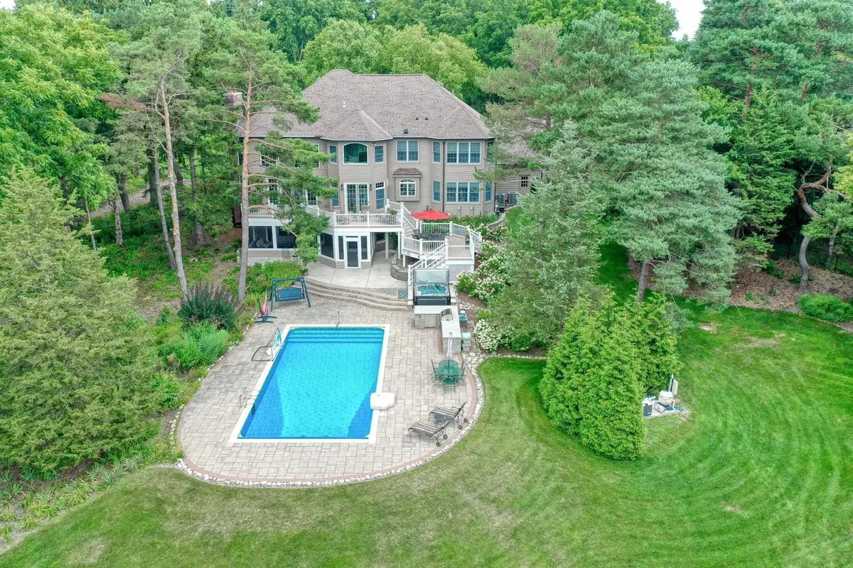 W36 Oakwood DRIVE, Delafield, WI 53018 - #1