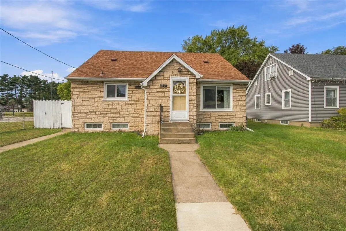 2544 S 16th STREET, La Crosse, WI 54601 - #1