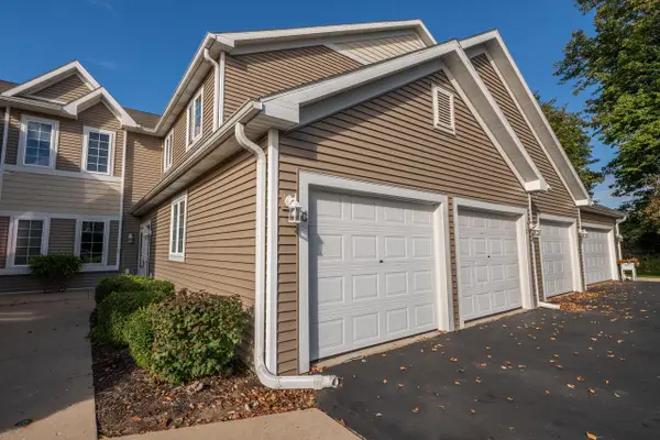 772 Bridlewood DRIVE #5103E, Hartford, WI 53027