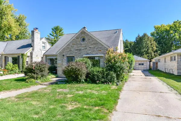 2616 N 96th STREET, Wauwatosa, WI 53226
