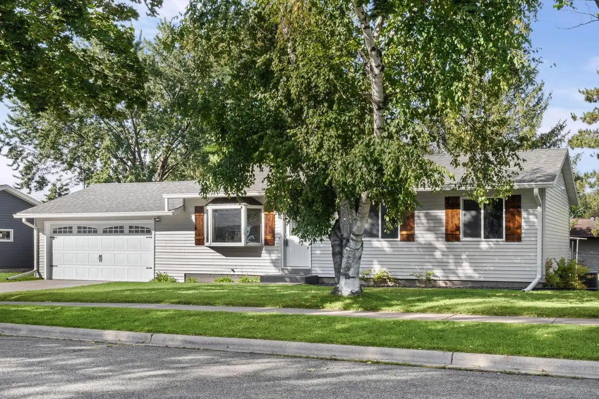 615 11th AVENUE N, Onalaska, WI 54650 - #1