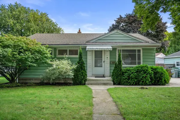 842 E Doty PLACE, Milwaukee, WI 53207