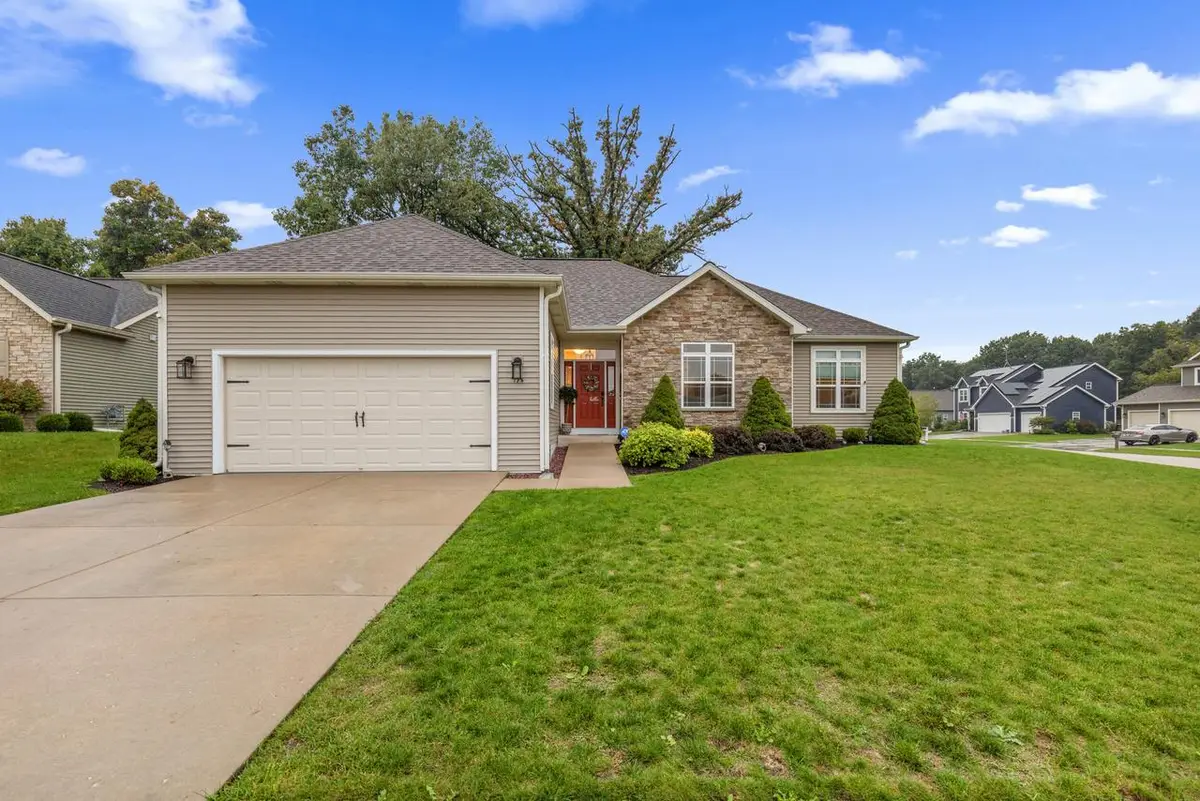 174 N Wild Flower LANE, Elkhorn, WI 53121 - #1