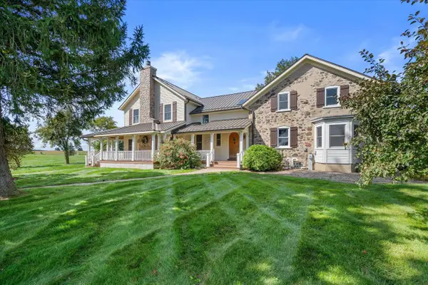 2237 Washington AVENUE, Cedarburg, WI 53012