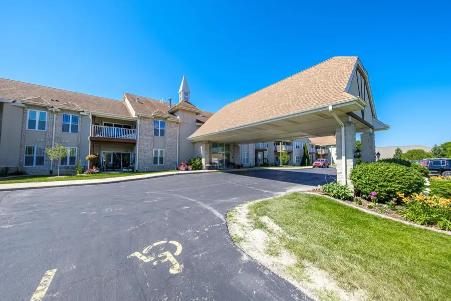N113W16241 Sylvan CIRCLE #104, Germantown, WI 53022 - #2