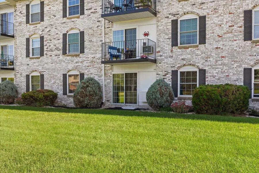 125 N University DRIVE #108, West Bend, WI 53095 - #3