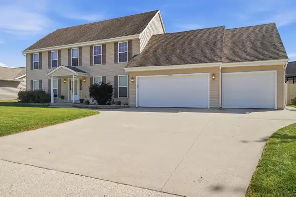 1413 Lee AVENUE, West Bend, WI 53090