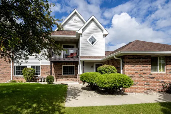 170 W Aspen COURT #4, Oak Creek, WI 53154