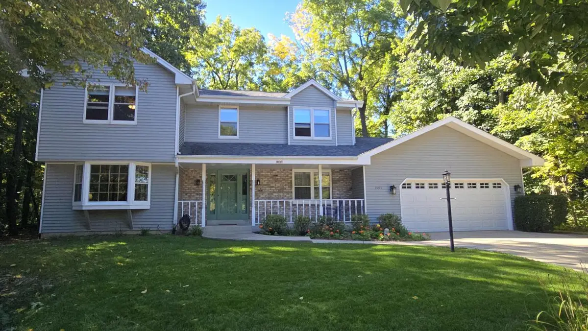 3985 S Stonewood ROAD, New Berlin, WI 53151 - #1