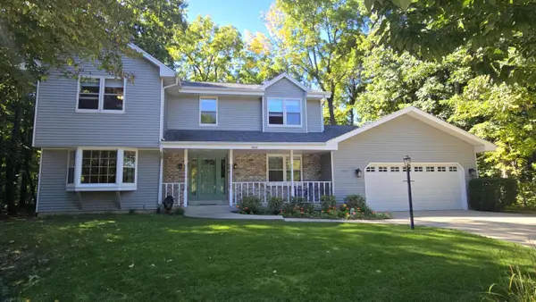 3985 S Stonewood ROAD, New Berlin, WI 53151