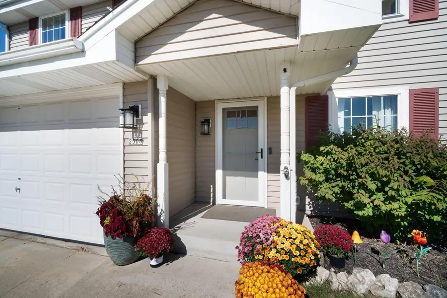 2308 Linda COURT, Waukesha, WI 53188 - #2