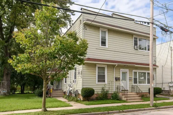 1212 The Strand, Waukesha, WI 53186