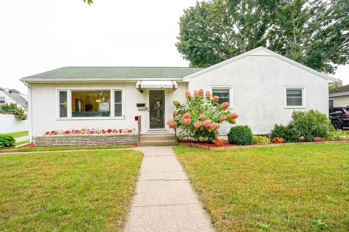 2176 Weston STREET, La Crosse, WI 54601 - #1