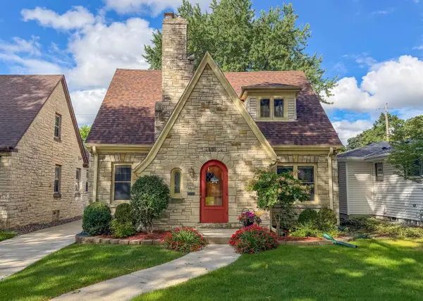 2473 N 84th STREET, Wauwatosa, WI 53226