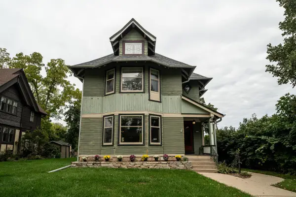 7332 Harwood AVENUE, Milwaukee, WI 53213