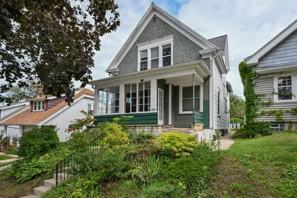 3248 S Delaware AVENUE, Milwaukee, WI 53207
