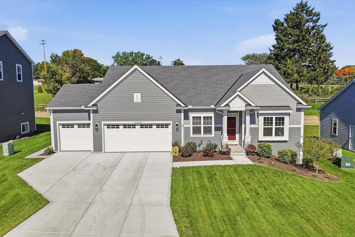 N67W25502 Vail LANE, Sussex, WI 53089 - #1