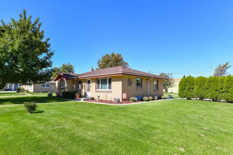 6220 W Van Norman AVENUE, Greenfield, WI 53220 - #3