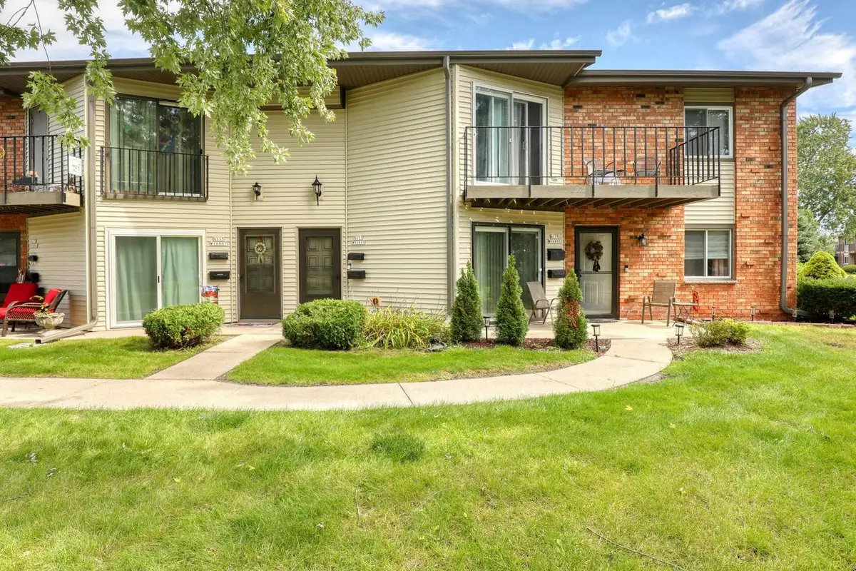 N115W16895 El Camino DRIVE, Germantown, WI 53022 - #1