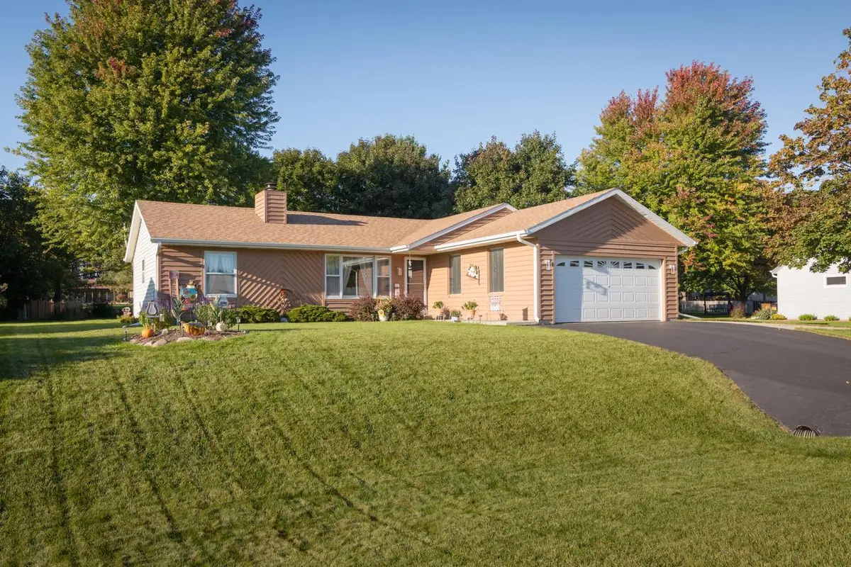 5616 Stonefield ROAD, Slinger, WI 53086 - #1