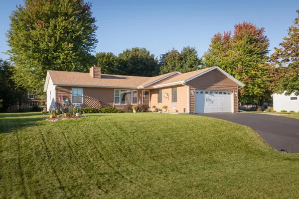 5616 Stonefield ROAD, Slinger, WI 53086