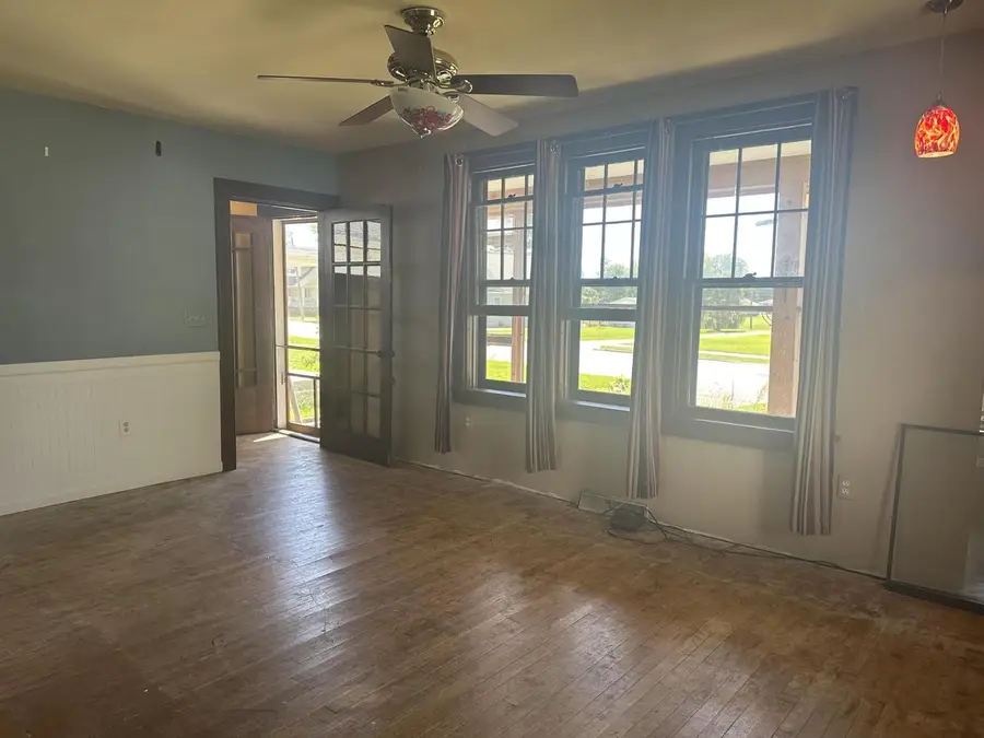 532 Leavens AVENUE, Sheboygan Falls, WI 53085 - #2